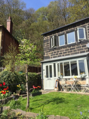 Calderside Cottage (2 BDR Central Hebden Bridge), Hebden Bridge